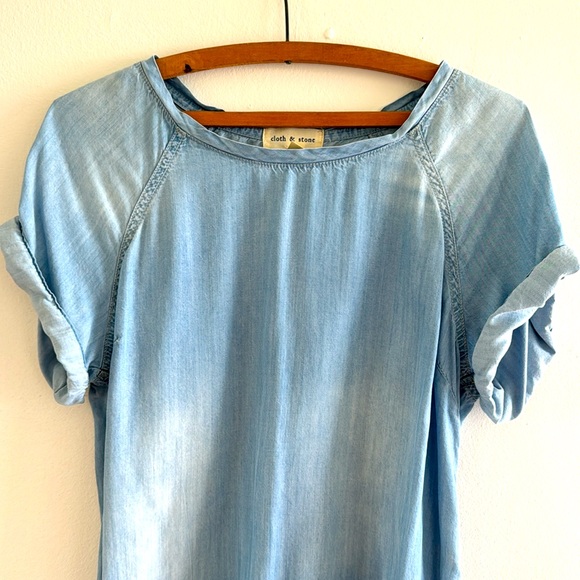 Cloth and Stone denim like top small - Picture 2 of 5